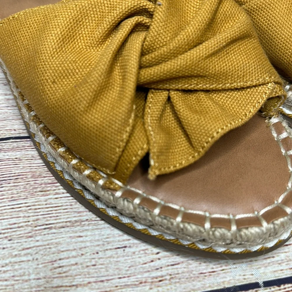 Universal Thread Mustard Yellow Slip On Flat Espadrilles Sandal Bow Open Toe